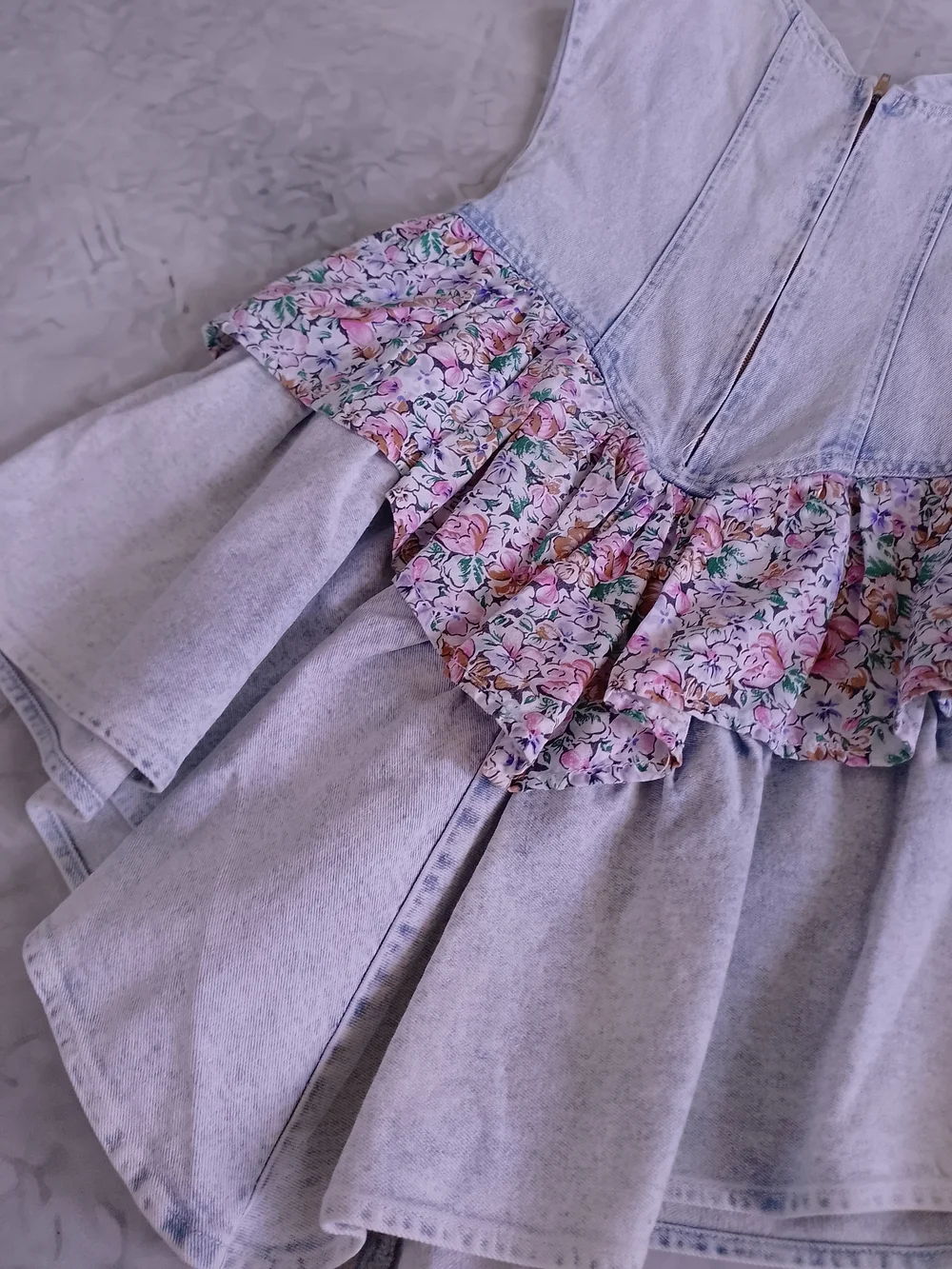 Vintage 80s 90s Acid Wash  Floral Ruffle Mini Short Dress - Picture 4 of 12